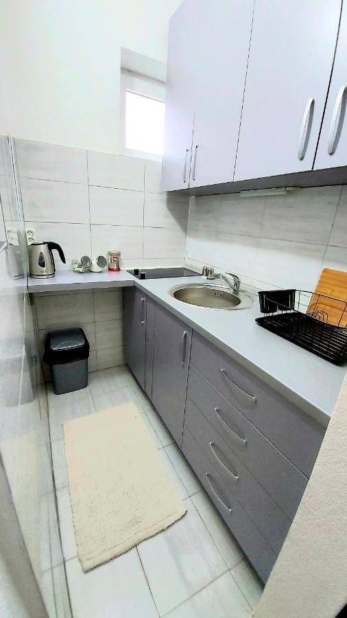 Inner City Two Bedroom Apartment Skopje Exterior foto
